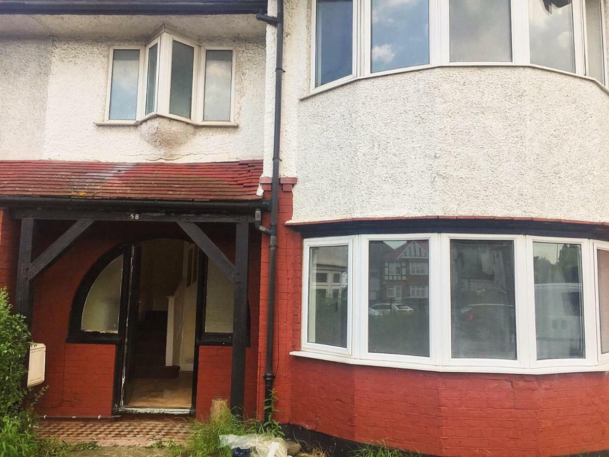 North London Cottage Exterior photo